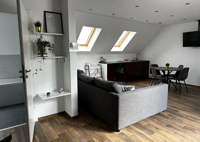 Loft Elsnera3 아파트 옐레니아구라